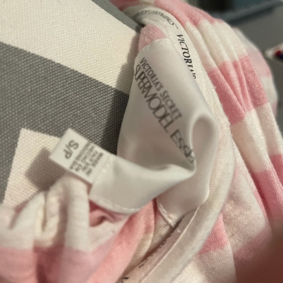 Victoria Secret Robe - Picture 4 of 6